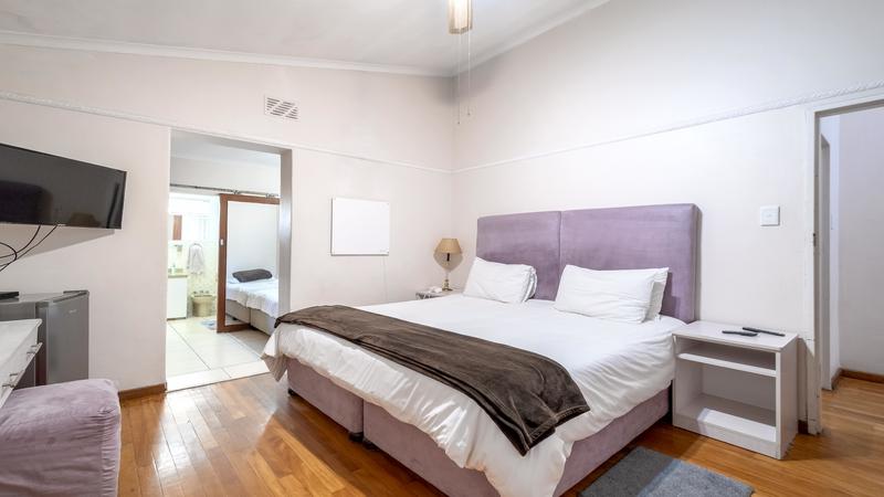 6 Bedroom Property for Sale in Parow North Western Cape